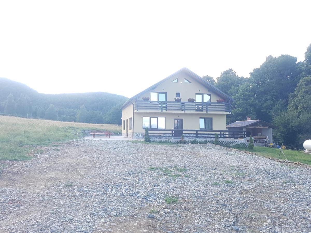 Pensiunea Natura Sadu Sibiu Esterno foto